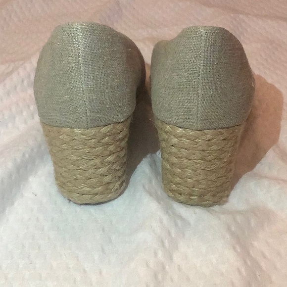 Adrienne Vittadini Bailee Linen Espadrilles EUC - Picture 8 of 9